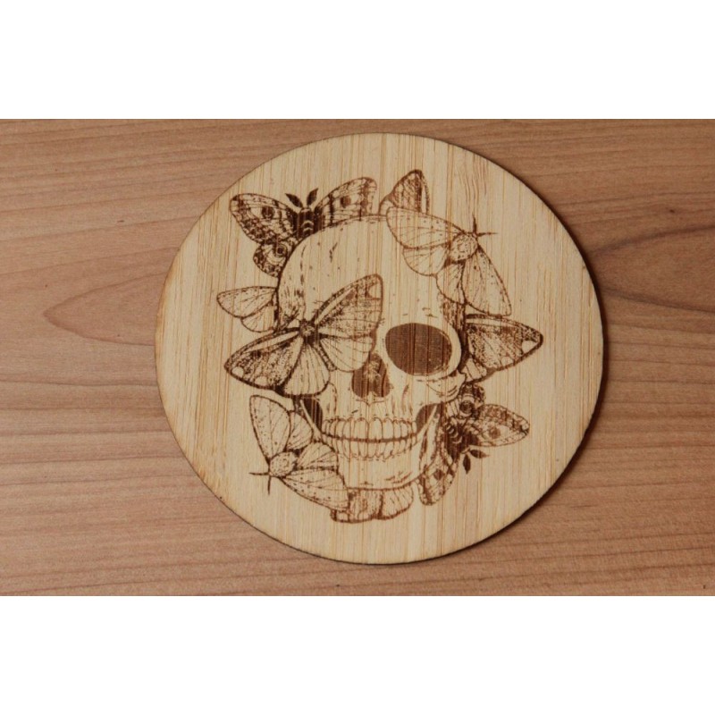 Sticker tête de mort papillon bambou